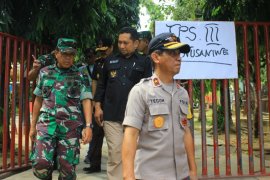 Wakapolda Maluku tinjau sejumlah TPS di Ambon