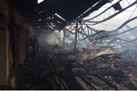 Kebakaran Pasar Lawang berhasil dipadamkan