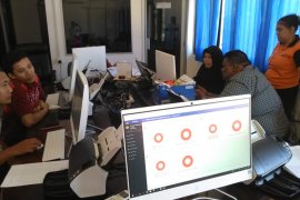 KPU Batam mulai memasukkan data Situng Pemilu