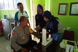 Dinkes Blitar lakukan pemeriksaan petugas penyelenggara pemilu