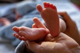Bayi terkecil di dunia akhirnya pulang ke rumah
