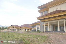 DPRD hopes government to seek a solution to continue offices and hospitals construction