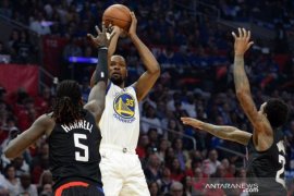 Warriors memegang keunggulan 3-1 usai  menang di markas Clippers