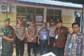 Kapolres Binjai monitor personel pengamanan rapat pleno tiga kecamatan