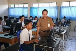 4.192 siswa SMP sederajat di HST ikuti UNBK