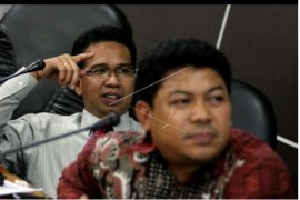 Elite politik diminta berikan contoh berdemokrasi konstitusional.