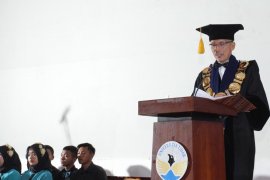 Rektor Untidar minta wisudawan segera hadapi dunia kerja