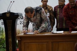 Pemkot Kediri ikut teken nota kesepahaman optimalisasi pendapatan daerah