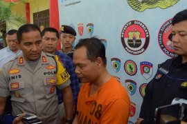Polisi Blitar tahan pelaku penipuan klaim bisa masukkan PNS