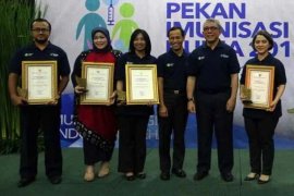 Dosen Farmasi UMP mendapat penghargaan dari Kemenkes