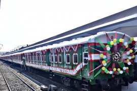 Kereta api buatan INKA beroperasi di Bangladesh