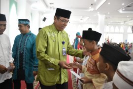 Peringatan Isra' Mi'raj sarana mempererat ukhuwah ulama dan umara