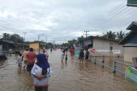 Flood hits Bengkulu Province