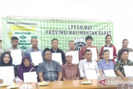 Dorong pelaku usaha urus sertifikasi halal di Kalbar