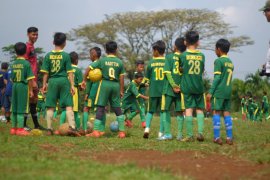 PS Tira-Persikabo berbagi ilmu ke SSB Kabomania