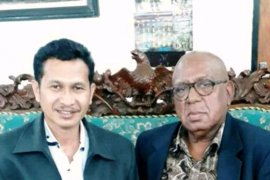 Tokoh Papua Franz Alberth Yoku meninggal di RS Bhayangkara