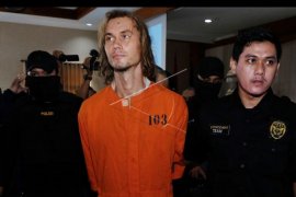 Warga Rusia kabur tertangkap kembali