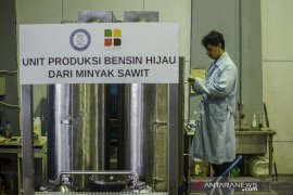 Bensin nabati dari minyak sawit