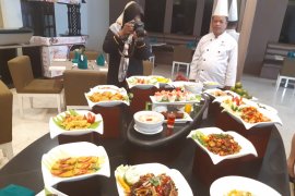 Plaza Inn Kendari siapkan paket "Bu Rahmi" promo berbuka puasa