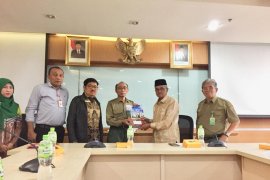 Banjar terima hibah pabrik wood pallet