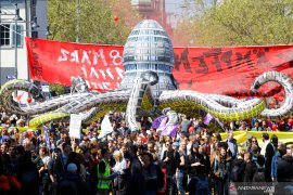 Melihat Omnibus Law dan Mayday 2020