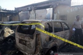 POLRES LAMPUNG SELATAN TERBAKAR Page 1 Small