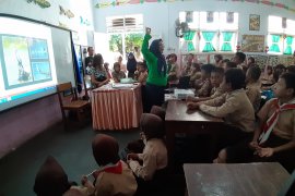 "Biota" kampanyekan ancaman plastik bagi satwa liar ke pelajar