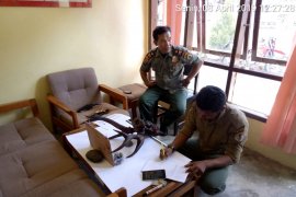 Hakim vonis 18 bulan seorang warga yang menyimpan kepala kambing hutan di Agam