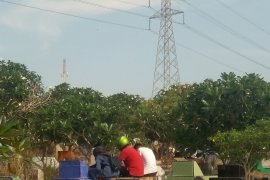 Warga Batam ziarah kubur jelang Ramadhan