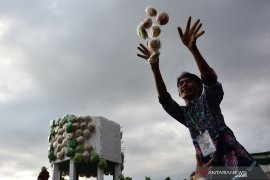 Grebeg gunungan Apem di Jombang
