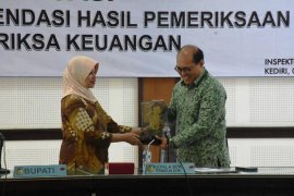 Bupati Kediri ingin pertahankan opini Wajar Tanpa Pengecualian