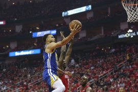 Curry siap turun pada game 4 lawan Rockets