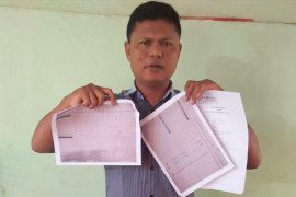 Caleg PDIP menduga terjadi penggelembungan suara di dua kecamatan