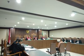 Deputi IV Kemenpora  didakwa terima suap