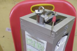 Pencuri kotak infaq masjid diserahkan warga ke Polisi