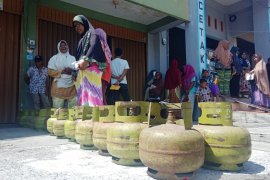 Pertamina diminta tertibkan penjual elpiji subsidi Rp60.000/tabung