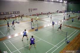 Rajawali unggul 2-1 melalui kemenangan Hendra/Reza