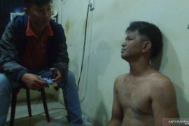 Pria asal Dharmasraya ini mengaku mencuri kotak amal masjid demi ongkos pulang kampung
