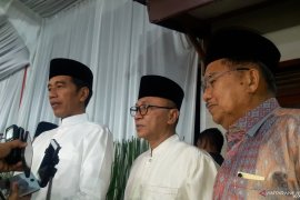 Presiden  buka puasa bersama dengan Ketua DPR pada Senin
