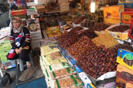 Laris manis penjualan kurma di Tanah Abang, omzet naik 100 persen