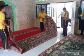 Polsek Puding Besar gelar "Peduli Jumat Bersih"
