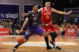 CLS Knights Indonesia kalahkan Singapore Slingers