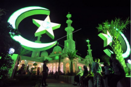 Seeing the splendor and elegance of the Baiturrahmah Mosque in Padang