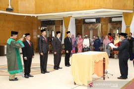 Ibnu Sina lantik tiga Kadis dan Direktur RSUD