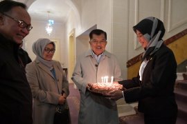 Staf dan kerabat rayakan Ultah Wapres JK di Swiss
