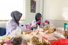 POM Tangerang pantau bahan makanan di pasar Kelapa Dua