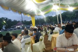 Bupati Labura kembali "berhalangan" buka puasa bersama wartawan