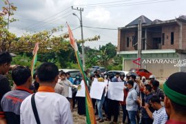 Masyarakat dan Mahasiswa Tambusai Utara Rohul desak Bawaslu usut temuan C1 dibuang ke parit