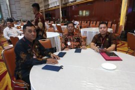 Bupati Rupinus Rapat Penanganan Konflik Sosial Bersama Menko Polhukam