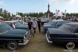 Kata pecinta mobil tua soal pembatasan usia mobil di DKI